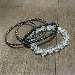 Set of bracelets